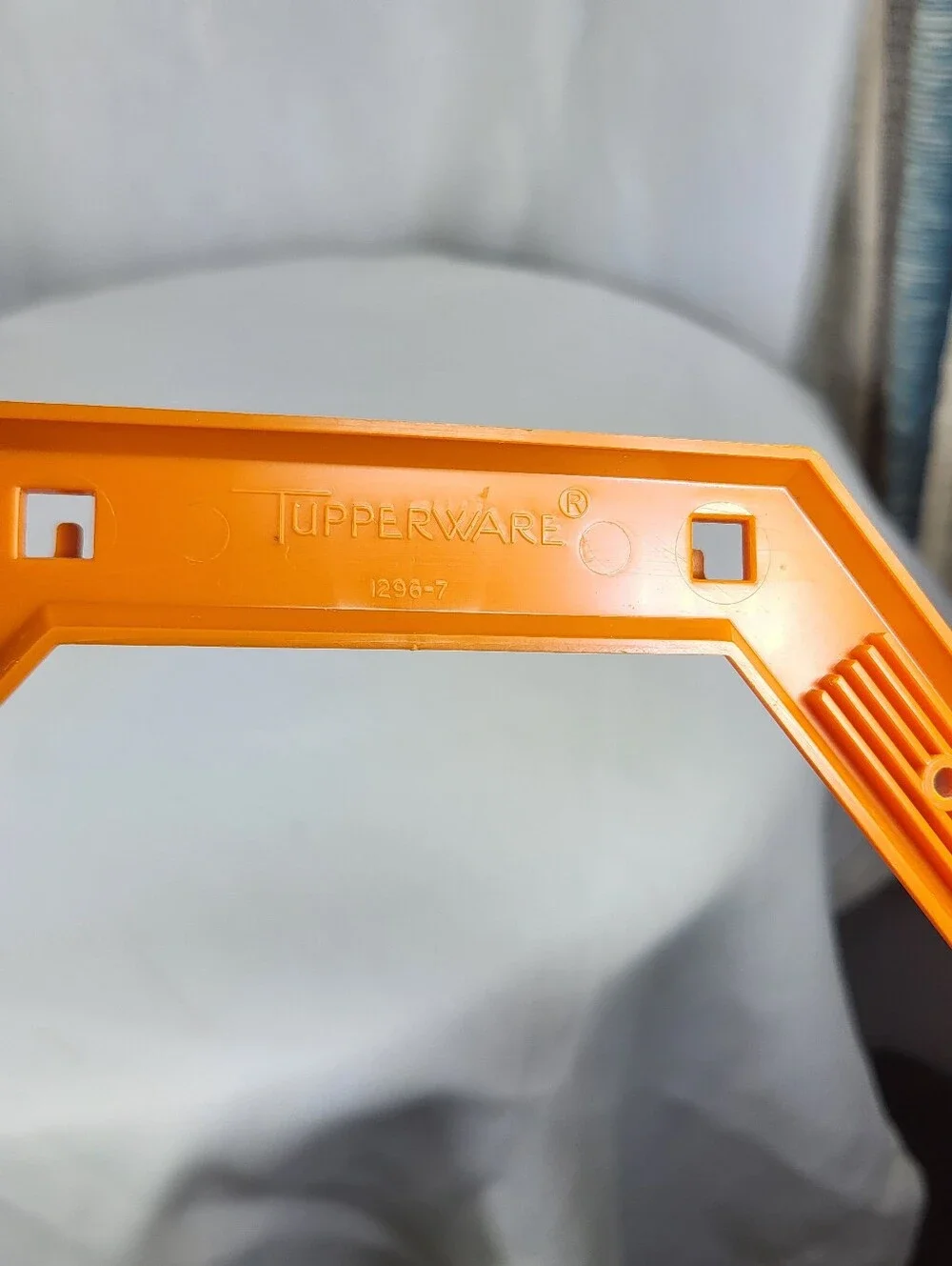 Tupperware #1296-7 Bright Orange Hexagon Wall Hook Rack
